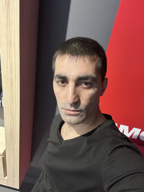 Вартан Мелкумян, Москва, м. Митино, 41 год, 1 ребенок. Ищу: При общении будет понятно  Анкета 899444. 