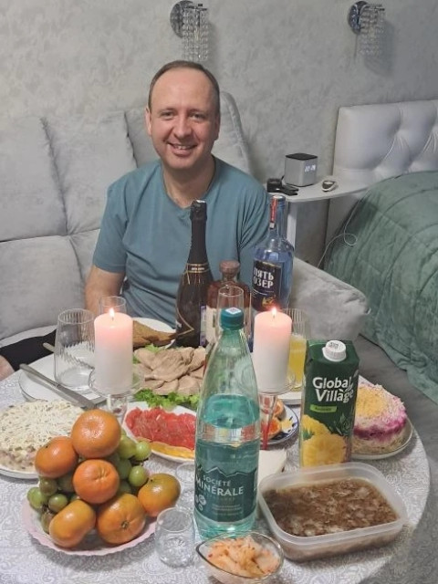 Сергей, Россия, Хабаровск, 43 года. Познакомлюсь с женщиной для любви и серьезных отношений. Возраст от 50 лет и выше. Уважаемые женщины...  Анкета 899483. 