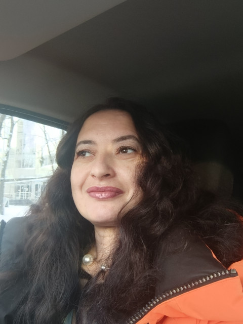 Марина, Россия, Ставрополь, 45 лет, 3 ребенка. «Ищу надежного спутника рядом, а не гостя на один вечер. Мне интересен взрослый, состоявшийся мужчина...  Анкета 899655. 