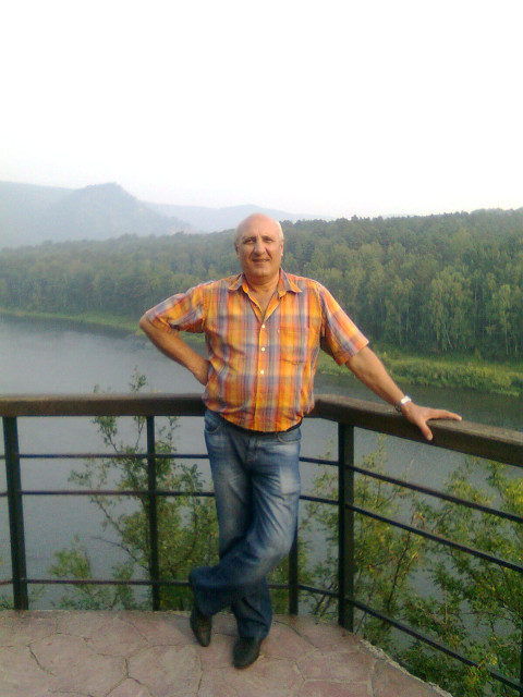 Алексей, Россия, Красноярск, 66 лет. Познакомлюсь с женщиной для брака и создания семьи. Спокойной, доброй, ценящей домашний уют и семью....  Анкета 899879. 