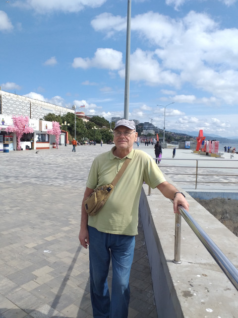 Николай Багуцкий, Москва, м. Юго-Восточная, 70 лет, 1 ребенок. Ищу: Спокойную, не тусовочную, не курящую и не злоупотребляющую  Анкета 900043. 