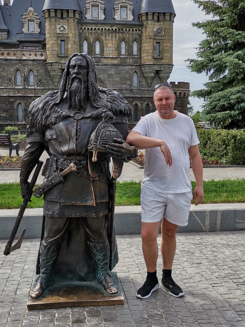 Алекс, Россия, Москва, 52 года. Познакомлюсь с женщиной для любви и серьезных отношений, брака и создания семьи, дружбы и общения.  Анкета 900328. 