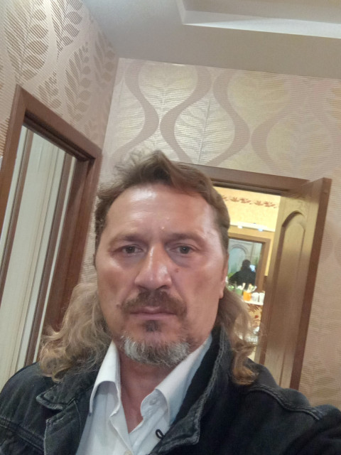 Андрей, Челябинск, 44 года. Познакомлюсь с женщиной для любви и серьезных отношений, брака и создания семьи, гостевого брака, дружбы...  Анкета 900392. 