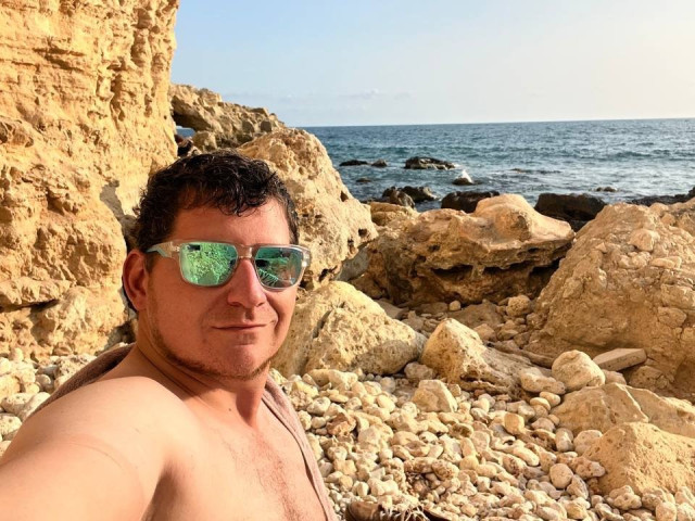 Александр, Россия, Севастополь, 31 год. Познакомлюсь с женщиной для любви и серьезных отношений, брака и создания семьи, воспитания детей, рождения...  Анкета 900598. 