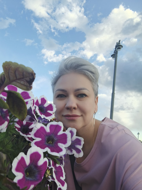 Татьяна, Россия, Москва, 48 лет, 1 ребенок. Ищу: Для серьезных отношений, дружбы, общения, совместного время провождения, с чувством юмора.  Анкета 900779. 