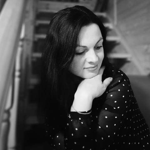 Светлана Вишневская, Россия, Москва, 43 года, 2 ребенка. Ищу: Заботливый, жду помощи, т. к. в своём доме нужен мужчина, может кому то нужно жильё, взамен - помощь...  Анкета 901239. 