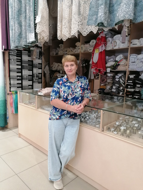 Марина Полякова, Брянск, 58 лет, 1 ребенок, 1 фото. С удовольствием познакомлюсь с мужчиной со светлой головой, доброй душой, ЗОЛОТЫМИ руками и чувством...  Анкета 901479. 