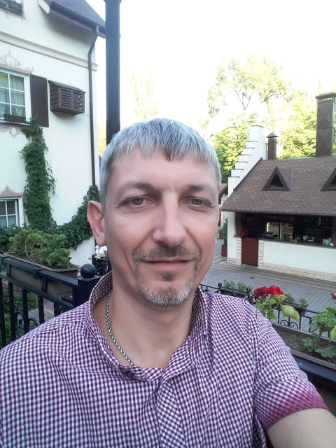 Юрий, Россия, Мариуполь, 57 лет, 1 ребенок. Ищу: С первого взгляда если не влюбиться, то хотя-бы понравится.  Анкета 901848. 