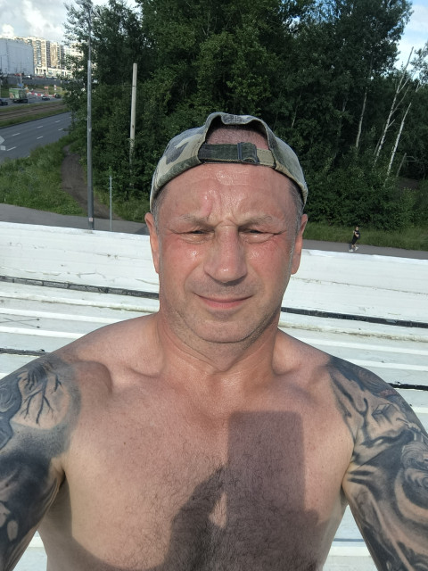 Павел, Россия, Санкт-Петербург, 55 лет. Познакомлюсь с женщиной для гостевого брака, дружбы и общения.  Анкета 902451. 