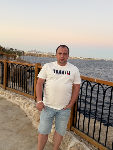 Георгий, Россия, Москва, 43 года, 1 ребенок. Познакомлюсь с женщиной для любви и серьезных отношений, брака и создания семьи. 

Хотелось бы познакомиться...  Анкета 902562. 