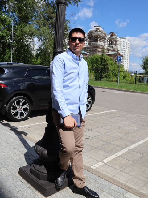 Александр, Россия, Подольск, 38 лет, 2 ребенка. Он ищет её: Мой идеал — это женщина, которая черпает радость и энергию в создании пространства вокруг себя. Не в  Анкета 902700. 