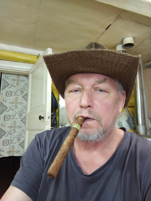 Алексей Мешков, Павловский Посад, 63 года, 1 ребенок. Ищу: Серьезные отношения. Любительницам путешествий, театров - не стоит тратить время впустую, пустой болтологии...  Анкета 902862. 