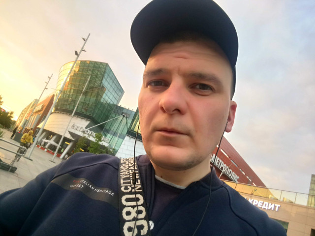 Юрий, Россия, Москва, 38 лет. Ищу: Девушку такую, чтобы юмор понимала, чтобы было с кем общаться, и поржать 😂 на досуге.  Анкета 903009. 