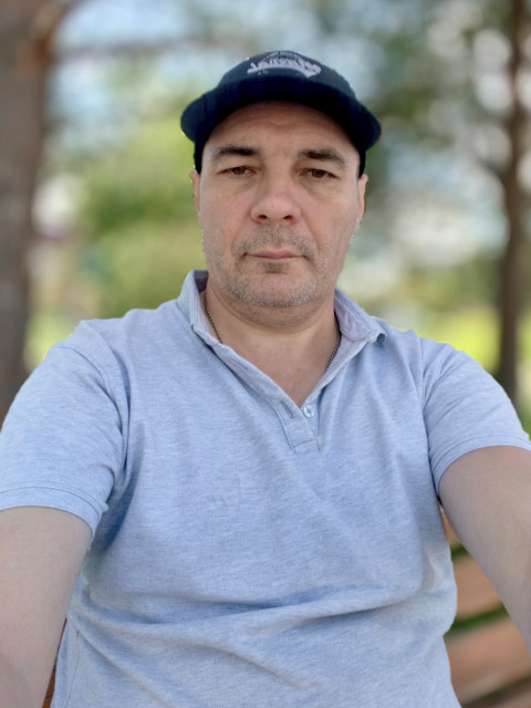 Aleksei Zhirkov, Россия, Покров, 50 лет, 1 ребенок. Я разведёни свободен не пью не курю работаю слесарем, живу один. Ни с кем не встречаюсь!!!