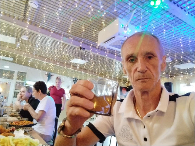 Владимир, Россия, Артём, 56 лет. Ищу: Нормальную женщину,  Анкета 903872. 