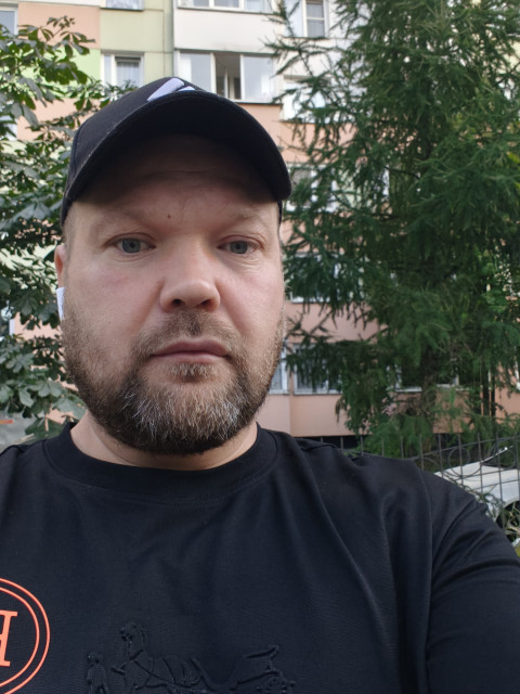 Саша, Санкт-Петербург, м. Гражданский проспект, 40 лет. Он ищет её: женщину для любви и серьезных отношений.  Анкета 904250. 