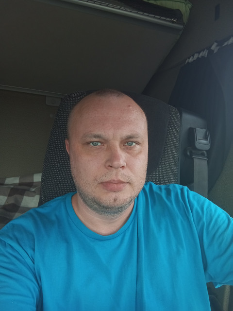 Юрий, Архангельск, 39 лет, 2 ребенка. Познакомлюсь с женщиной для любви и серьезных отношений, брака и создания семьи, гостевого брака, дружбы...  Анкета 904347. 
