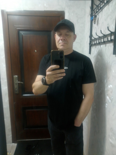 Петр, Азов, 47 лет, 1 ребенок. Познакомлюсь с женщиной для любви и серьезных отношений, дружбы и общения.  Анкета 904775. 