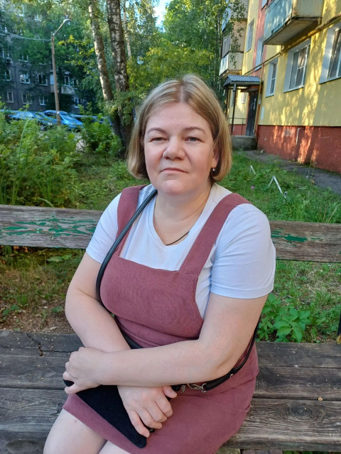 Елена, Россия, Нижний Новгород, 50 лет, 1 ребенок. Хочу встретить положительного мужчину, без детей. Не пьющего, работающего, адекватного. Только Нижний...  Анкета 905076. 