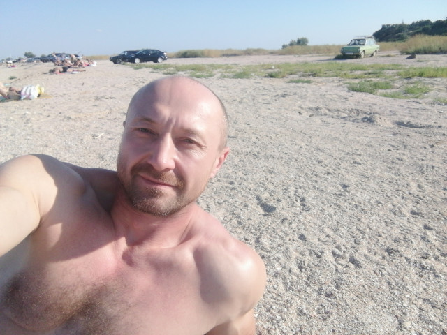 Влад, Россия, Бердянск, 43 года. Познакомлюсь с женщиной для построения семейных отношений, в любви, взаимопонимании и взаимоуважении,...  Анкета 905094. 