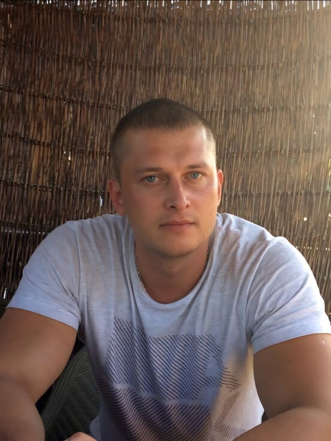 Виктор, Россия, Красноярск, 37 лет, 2 ребенка. Познакомлюсь с женщиной для любви и серьезных отношений, брака и создания семьи, воспитания детей, рождения...  Анкета 906009. 