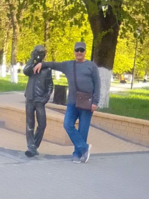Владимир, Россия, Луганск, 69 лет. Познакомлюсь с одинокой женщиной без ипотеки, кредитов, нахлебников, без вредных привычек /категорически...  Анкета 906132. 