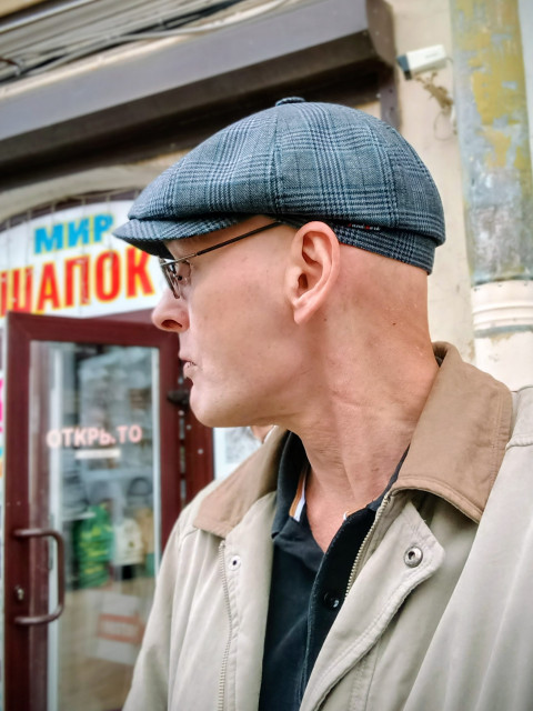 профиль (выглядит конечно.. как есть)
