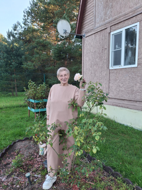 Надежда Дивак, Россия, Санкт-Петербург, 69 лет, 1 ребенок. Ищу: Доброго. честного. нежного  Анкета 906303. 
