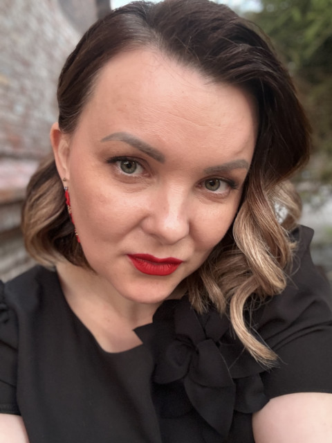Ирина, Санкт-Петербург, м. Академическая, 39 лет, 4 ребенка. Познакомлюсь с мужчиной для любви и серьезных отношений.  Анкета 906323. 
