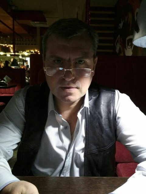 Евгений, Москва, м. Южная, 52 года, 1 ребенок. Познакомлюсь с женщиной для любви и серьезных отношений.  Анкета 906697. 
