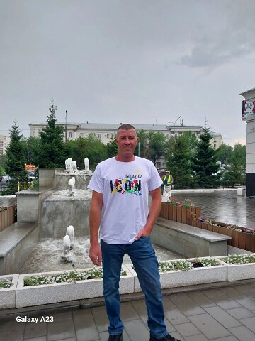 Сергей Анатольевич, Россия, Медногорск, 53 года, 1 ребенок. Ищу: Женщину примерно моих лет, не слишком склонную к полноте, и чтобы наши жизненные принципы и цели примерно...  Анкета 906907. 