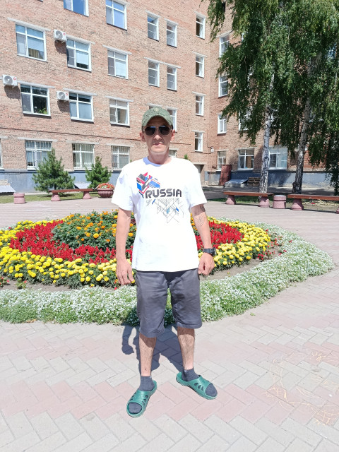 Василь, Омск, 39 лет, 1 фото. Ищу: Умную, с чистой душой и сердцем  Анкета 907125. 