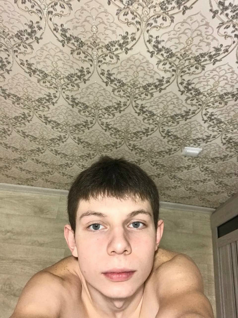 Максим, Кемерово, 20 лет, 4 фото. Хочу познакомиться с женщиной