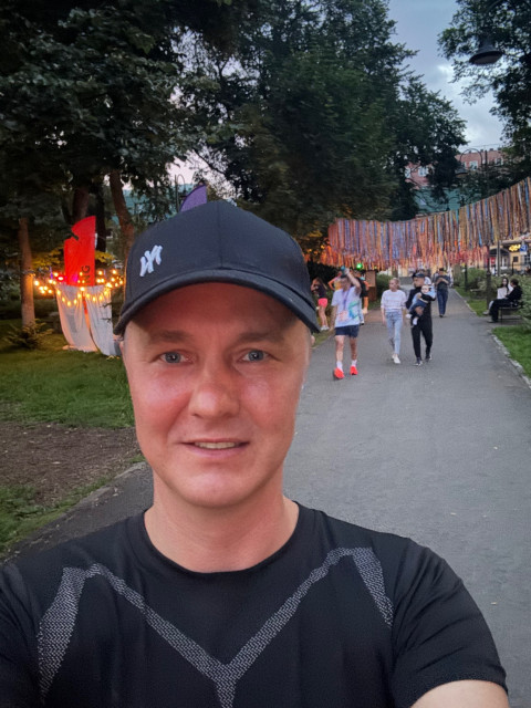 Александр, Москва, м. Фрунзенская, 40 лет, 2 ребенка. Познакомлюсь с женщиной для дружбы и общения. Легкую милую!!  Анкета 907799. 