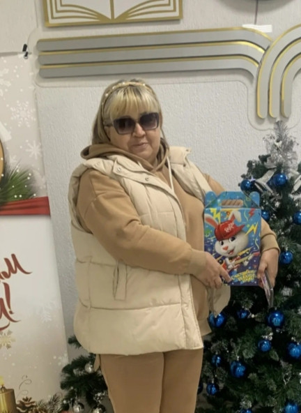 Елена, Россия, Майкоп, 59 лет, 1 ребенок. Ищу надежного, с чувством юмора. От 55до 65 лет  Анкета 908182. 