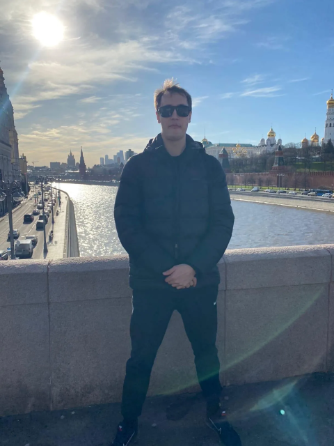 Юрий, Россия, Москва, 30 лет. Ищу: Посмотрела мою анкету- пиши. Написала- готовься к свиданию. Сходили на свидание- выбирай белое платье....  Анкета 909178. 