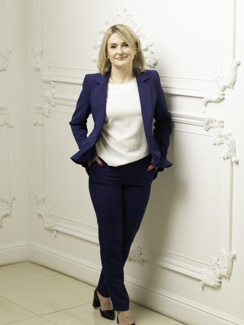 Елена, Россия, Москва, 52 года, 1 ребенок. Познакомлюсь с мужчиной для любви и серьезных отношений, брака и создания семьи, дружбы и общения.  Анкета 909262. 