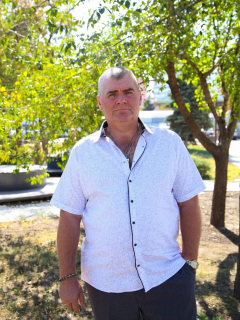 Владимир, Луганск, 49 лет, 1 ребенок. Познакомлюсь с женщиной для любви и серьезных отношений, брака и создания семьи.  Анкета 909346. 