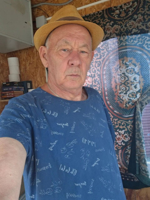Валерий, Россия, Самара, 68 лет. Познакомлюсь с женщиной для любви и серьезных отношений, гостевого брака, дружбы и общения. 
Спокойную,...  Анкета 910137. 