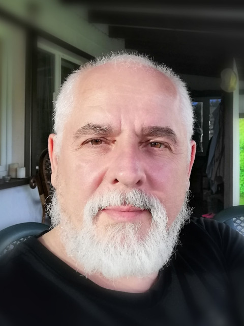 Валерий, Россия, Челябинск, 64 года. В каждой строчке о любви
Крик души в пустыне людной. 
Ищут встречи две судьбы
На просторах жизни...  Анкета 910459. 