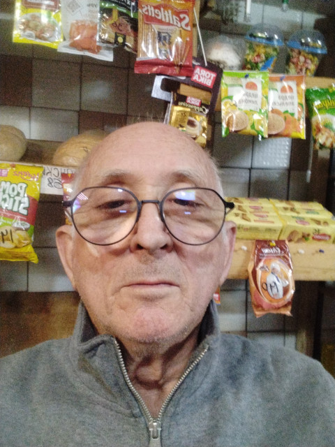 Владимир, Россия, Крымск, 75 лет, 2 ребенка. Он ищет её: женщину для любви и серьезных отношений, брака и создания семьи.   Анкета 911130. 