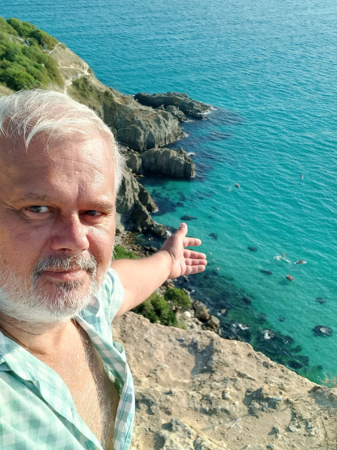 У Маяка на Фиоленте, июль