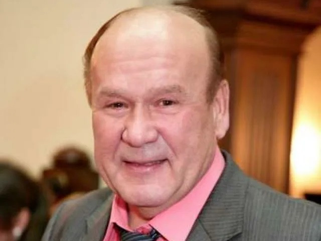 Сергей, Россия, Владивосток, 72 года, 1 ребенок. Познакомлюсь с женщиной для дружбы и общения. При совпадении личных параметров возможно развитие отношений....  Анкета 911391. 