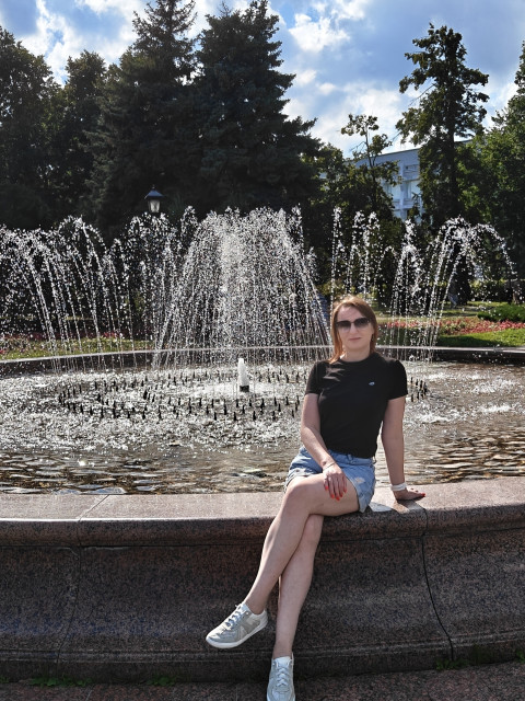 Анна, Москва, м. Новопеределкино, 42 года, 2 ребенка. Хотелось бы найти честного мужчину с четкими целями. Активного, реализованного, который твердо стоит...  Анкета 911411. 