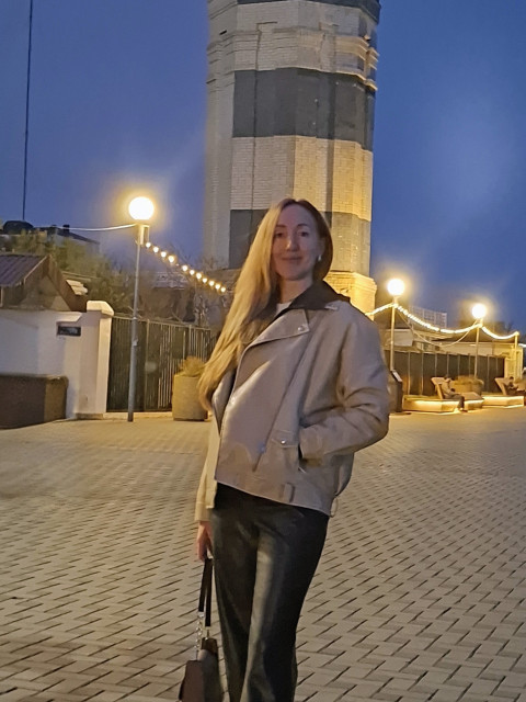 Алёна, Краснодар, 48 лет, 1 ребенок. Она ищет его: мужчину для любви и серьезных отношений, брака и создания семьи.  Анкета 911650. 