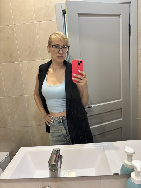 Полина, Сочи, 40 лет, 1 ребенок. Познакомлюсь с мужчиной для любви и серьезных отношений, брака и создания семьи, дружбы и общения.  Анкета 912187. 