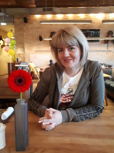 Кристина, Москва, м. Тропарёво, 34 года, 1 ребенок. Познакомлюсь с мужчиной для любви и серьезных отношений. Создание семьи в приоритете так как есть ребёнок...  Анкета 912201. 