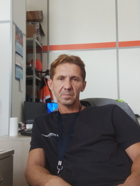 Сергей, Россия, Лобня, 49 лет. Познакомлюсь с женщиной для любви и серьезных отношений, брака и создания семьи, воспитания детей, дружбы...  Анкета 912538. 