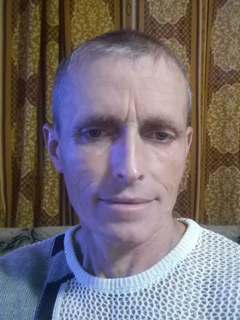 Валерий, Россия, Луганск, 52 года. Познакомлюсь с женщиной для любви и серьезных отношений, брака и создания семьи, дружбы и общения.  Анкета 912625. 