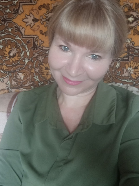 Анжела, Россия, Москва, 53 года, 1 ребенок. Познакомлюсь с мужчиной от 50 до 60 лет для любви и серьезных отношений.  Анкета 912926. 